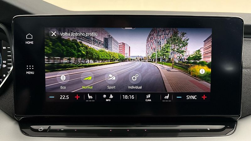 Škoda Octavia 1.5 TSI Style Combi - fotka 29 z 29
