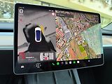 Tesla Model Y Standrart Range LFP Tažné - náhled 16