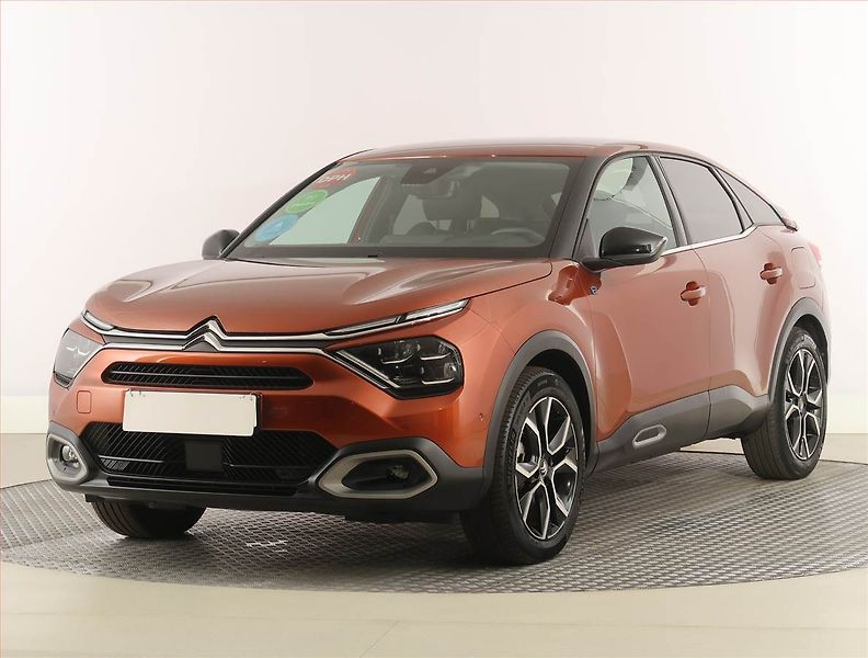 Citroën ë-C4 (2022) Shine 50 kWh, SoH 94% - fotka 2 z 27