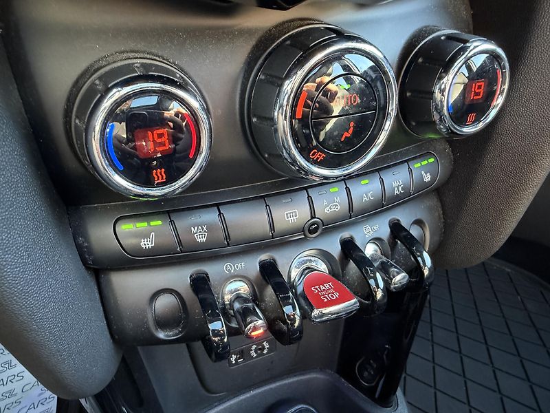 Mini Cooper S 2.0i LED PANORAMA NAVI KŮŽE - fotka 28 z 46