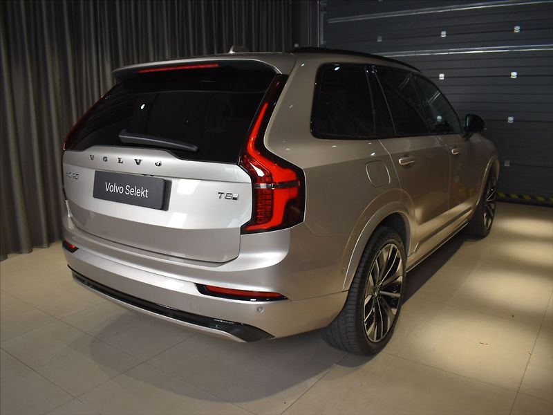 Volvo XC90 2,0 T8 AWD Ultra Masáže,B&W - fotka 4 z 28