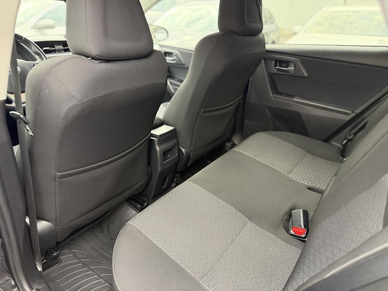 Toyota Auris 1.6i, kamera, tažné - fotka 6 z 17