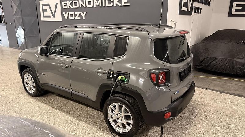 Jeep Renegade (2022) T4 4X4, PHEV,5REZERVOVÁNO - fotka 6 z 34