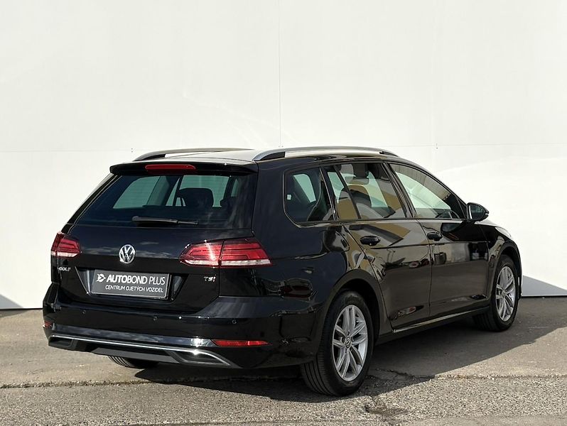 Volkswagen Golf 1.4 TSI 92kW Comfortline LED - fotka 2 z 19