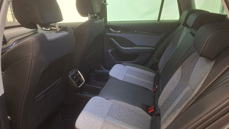 Škoda Octavia (2025) COMBI TOP SELECTION 1,5 TSI M- - fotka 13 z 22