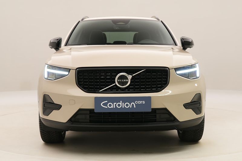 Volvo XC40 (2026) B3 AUT DARK ULTRA  - fotka 15 z 61