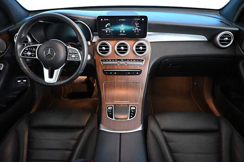 Mercedes-Benz GLC (2021) 2.0 300 E 4MATIC 9G-TRONIC LED - fotka 12 z 47