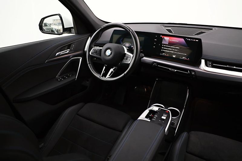 BMW X1 xDrive23i - fotka 13 z 14