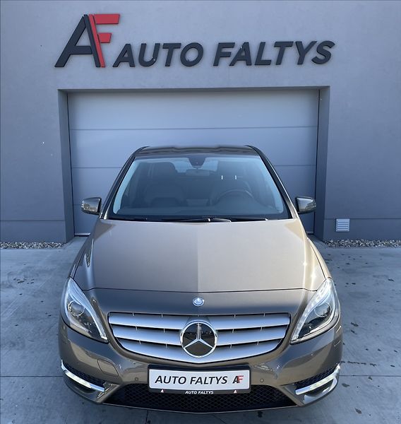 Mercedes-Benz Třídy B 220 4MATIC 135KW ČR.1.MAJ. - fotka 8 z 25