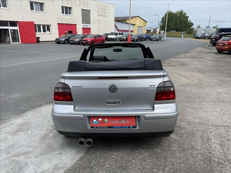 Volkswagen Golf 2,0i 85kW*Pěkný stav* - fotka 13 z 44