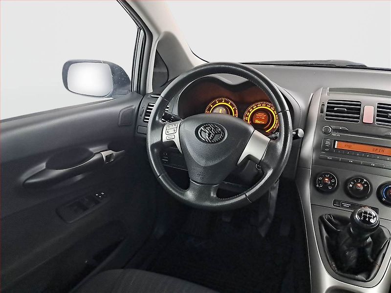Toyota Auris (2007) 1.6 Dual VVT-i, nová STK - fotka 7 z 16