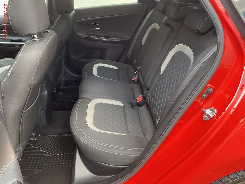 Kia Ceed (2017) 1.6 CRDi, ČR, AT, autoAC - fotka 10 z 18