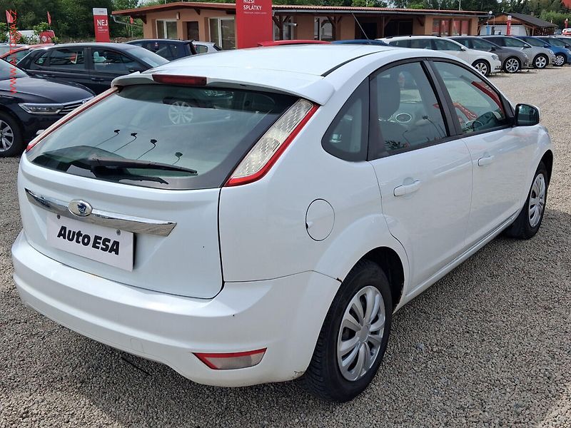 Ford Focus (2008) 1.6i, Klima - fotka 4 z 16