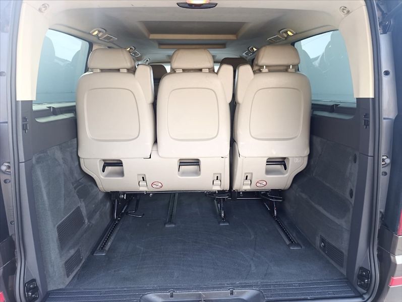 Mercedes-Benz Viano 3,0 CDi Automat SPANÍ 7míst - fotka 9 z 31