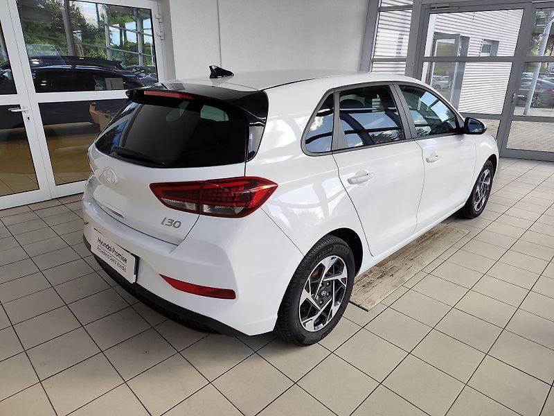Hyundai i30 (2025) 1.5DPi 71kW Smart MT - fotka 4 z 21