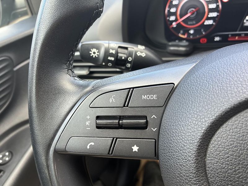 Hyundai i20 1.0T-GDi 74kW REZERVACE - fotka 14 z 22
