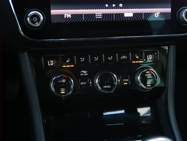 Škoda Superb (2019) Style 2.0 TDI, Serv.kniha - fotka 18 z 26