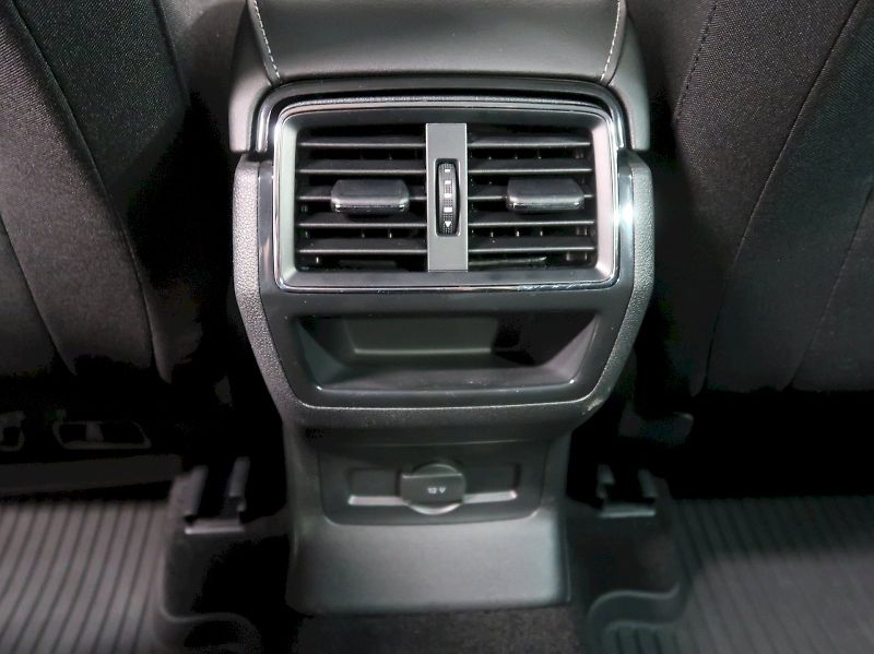 Škoda Karoq (2023) STYLE 1.5TSI 110KW DSG NAVI - fotka 39 z 41