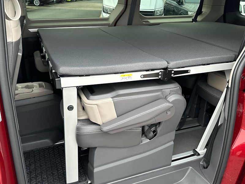 Volkswagen Multivan (2025) 1,5 TSI PHEV 4Motion - fotka 13 z 23