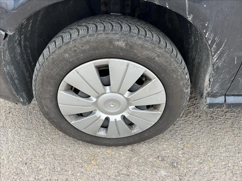 Škoda Fabia 1,4 TDi KLIMA STK 9/2028 - fotka 25 z 25