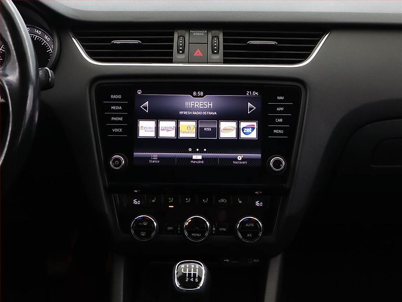 Škoda Octavia (2017) 2.0 TDI, Kůže, Navi, Tempomat - fotka 10 z 18