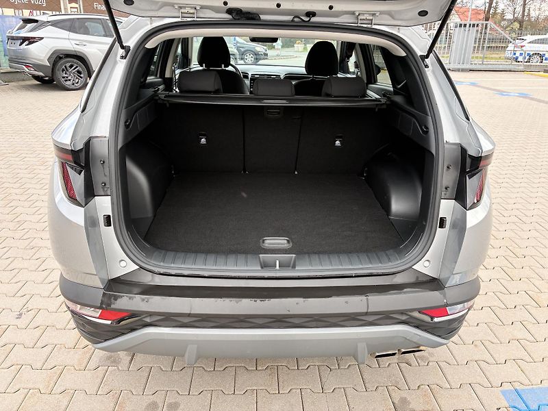 Hyundai Tucson 1.6CRD 85kW REZERVACE - fotka 31 z 31