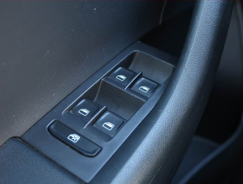 Seat Toledo (2015) 1.2 TSI, Navi, Tempomat - fotka 16 z 20