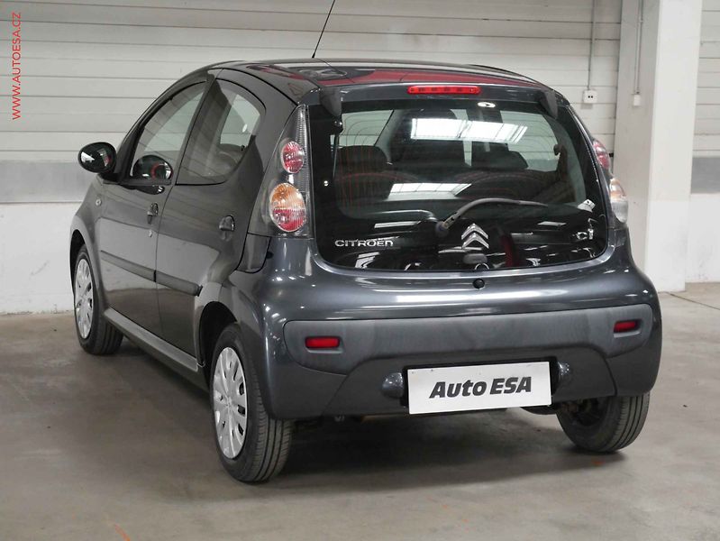 Citroën C1 (2014) 1.0i, ČR, servis.kniha, AC - fotka 4 z 14