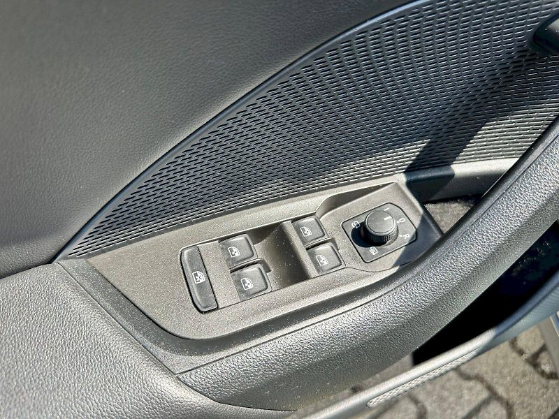 Škoda Octavia (2022) 2.0 TDI 110kW DSG Ambition Com - fotka 8 z 23