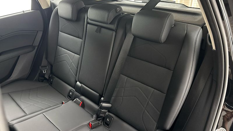 BMW Řada 2 218i AUT Luxury Line - fotka 16 z 27