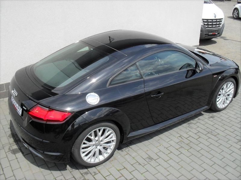 Audi TT 2,0 TDI Ultra 135Kw S-Line LED - fotka 7 z 29