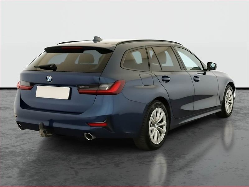 BMW Řada 3 (2022) 320 d xDrive - fotka 5 z 18