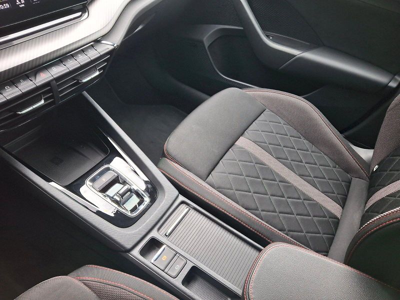 Škoda Octavia (2021) RS DSG 2,0TDi 147kW - fotka 31 z 34
