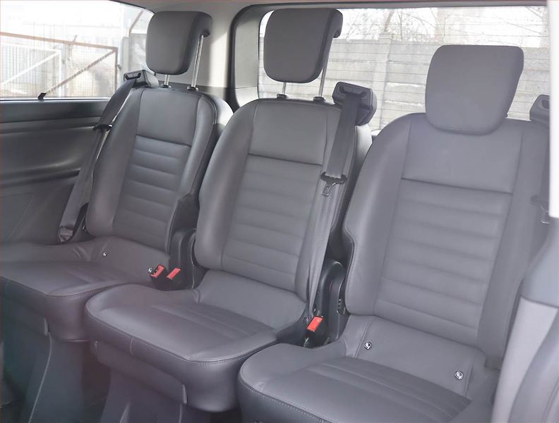 Ford Tourneo Custom (2019) Titanium 2.0 EcoBlue mHEV - fotka 19 z 20