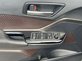 Toyota C-HR (2018) 1.8 VVT-i E-CVT - náhled 14