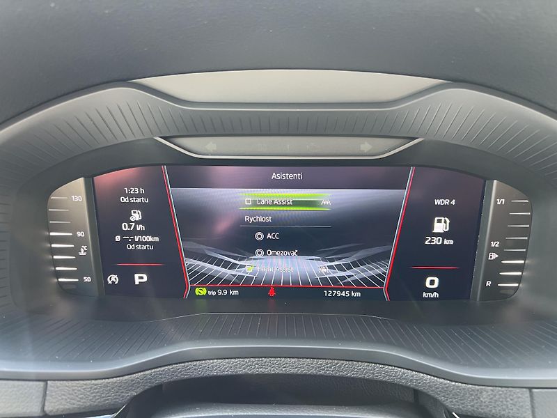 Škoda Karoq 2.0 TDi 4x4 DSG Sportline max. - fotka 18 z 25