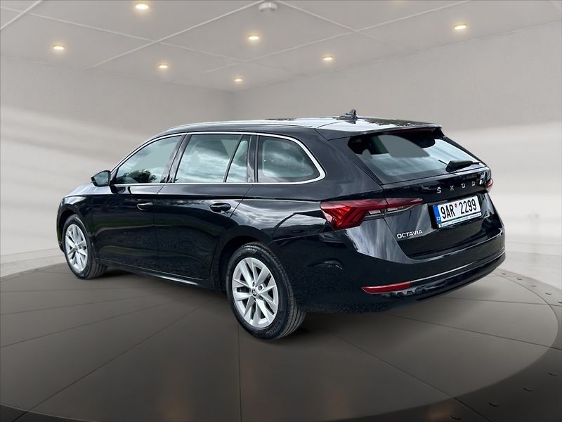 Škoda Octavia 2,0 TDI Style - fotka 4 z 11