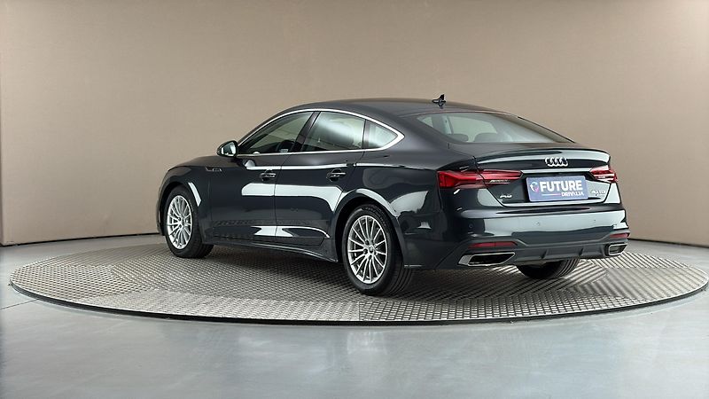 Audi A5 2.0 40TDI Quattro S Tronic Spo - fotka 2 z 31