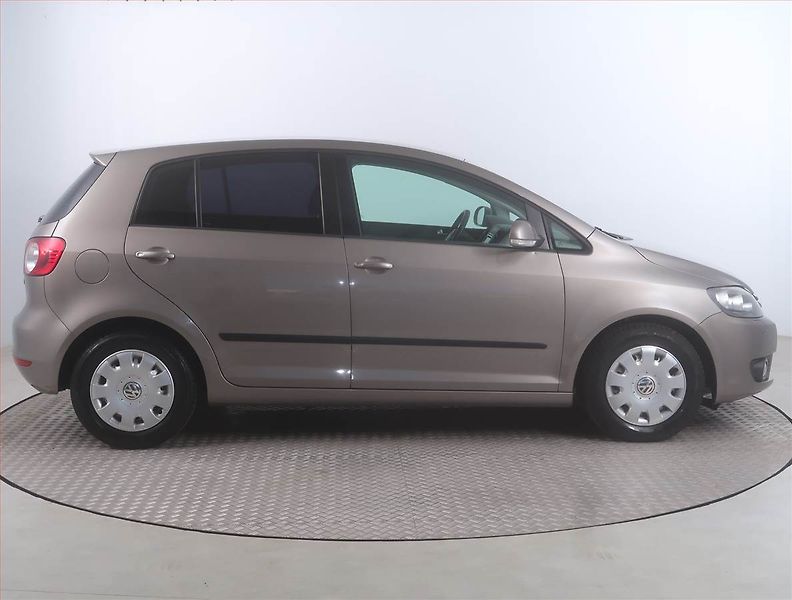 Volkswagen Golf Plus (2012) 1.2 TSI, Serv.kniha - fotka 6 z 14