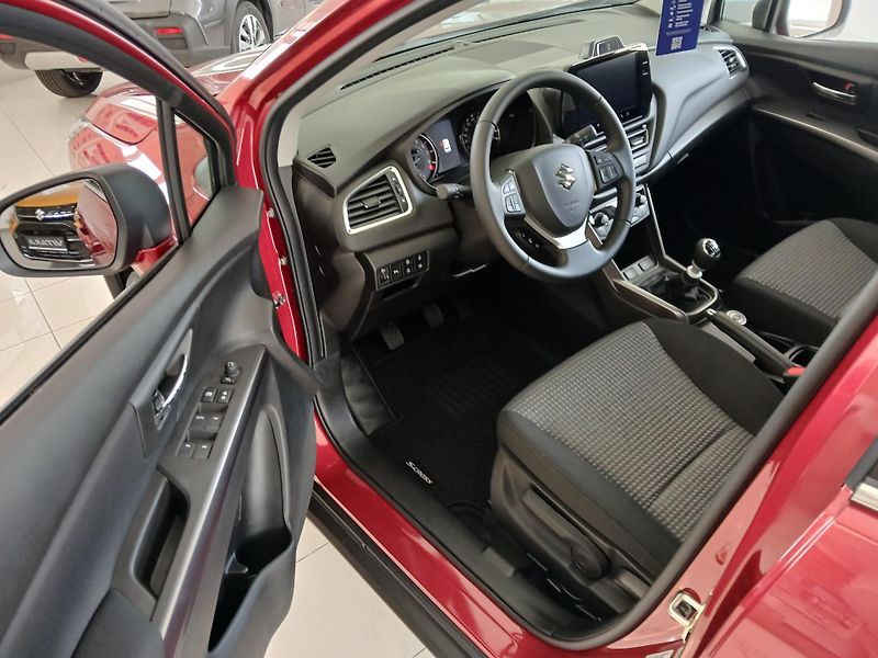 Suzuki S-Cross (2026) Premium 1,4  Hybrid 4x4 - fotka 3 z 6