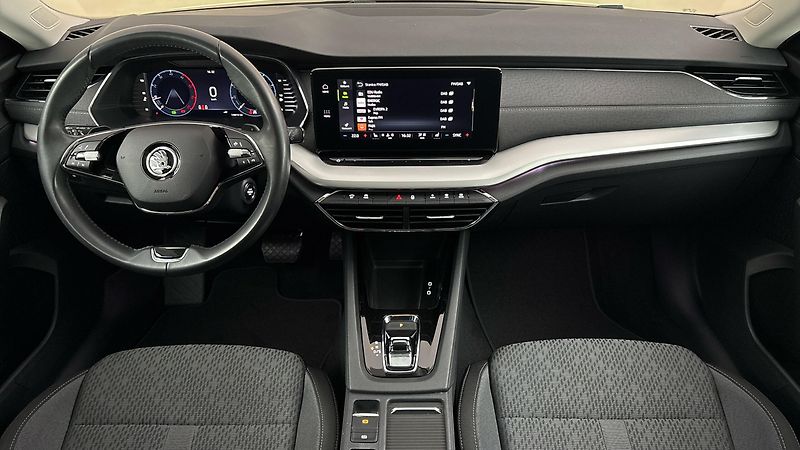 Škoda Octavia 2.0 TDI DSG Style - fotka 8 z 25