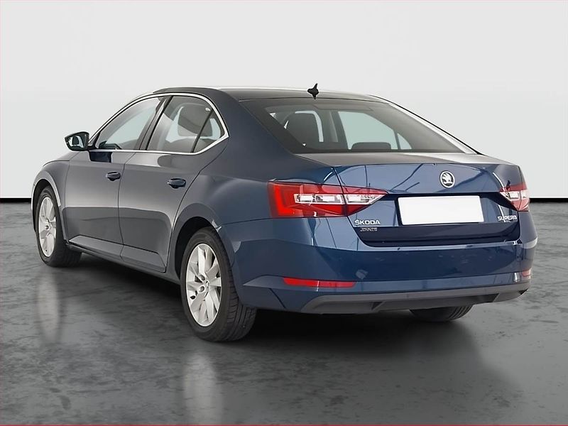 Škoda Superb (2017) Ambition 1.6 TDI, Navi, Xenony - fotka 4 z 23