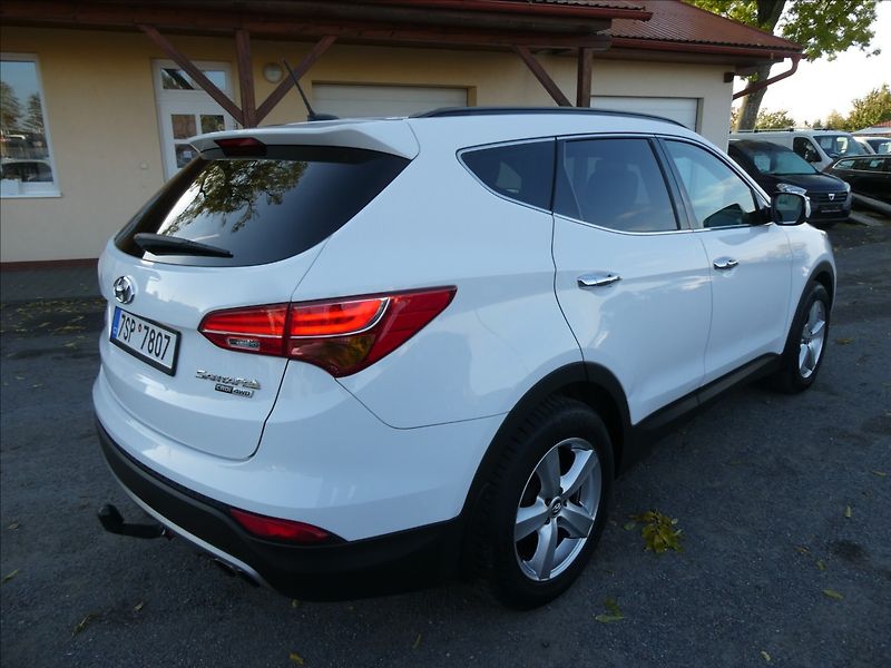 Hyundai Santa Fe 2,2 CRDi 4x4 Automat,DPH,Premi - fotka 9 z 62