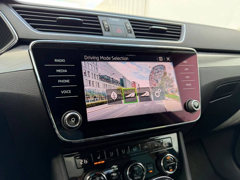 Škoda Superb combi 2,0 TDI 110 kW 7° DSG - fotka 13 z 30