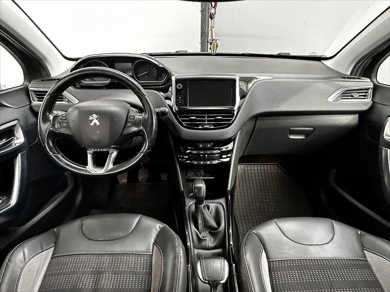 Peugeot 2008 1,2 i 60kW PureTech, ČR,1.maj - fotka 16 z 35