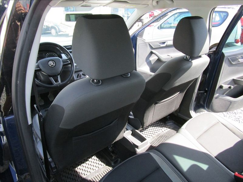 Škoda Fabia Combi 1.0TSi Ambition, Klima - fotka 24 z 36