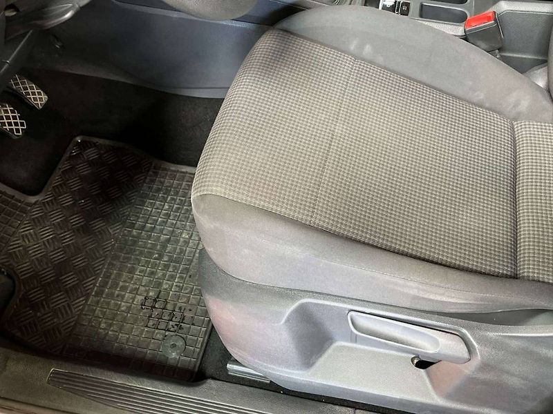 Volkswagen Caddy (2023) 2.0 TDI - fotka 13 z 20