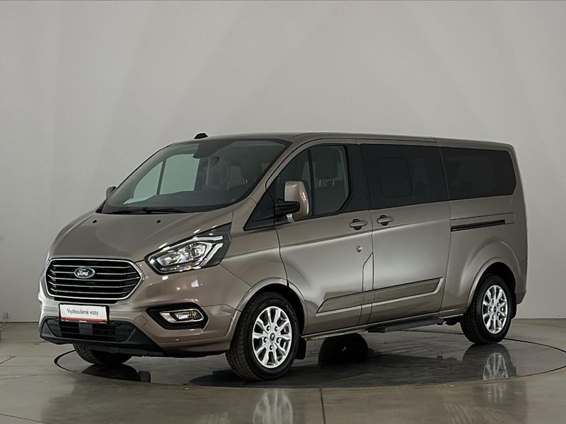 Ford Tourneo Custom TitaniumL2 - fotka 1 z 27
