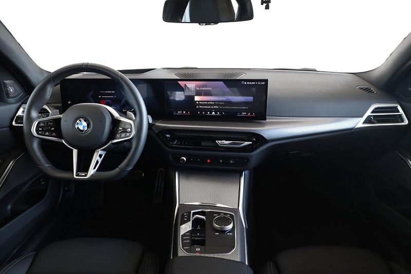 BMW Řada 3 330d xDrive Sedan - fotka 5 z 27