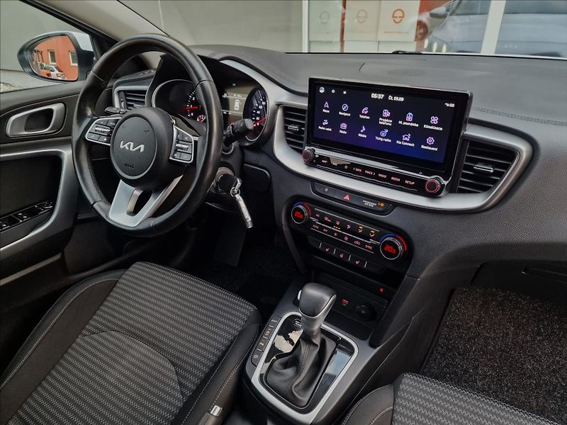 Kia Ceed 1.5 T-GDI 118kW TOP SW,1.Maj. - fotka 38 z 50